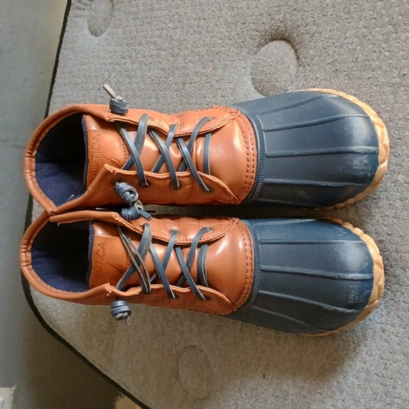 Nautica Rain/Snow Weather Boots. - Picture 2 of 4